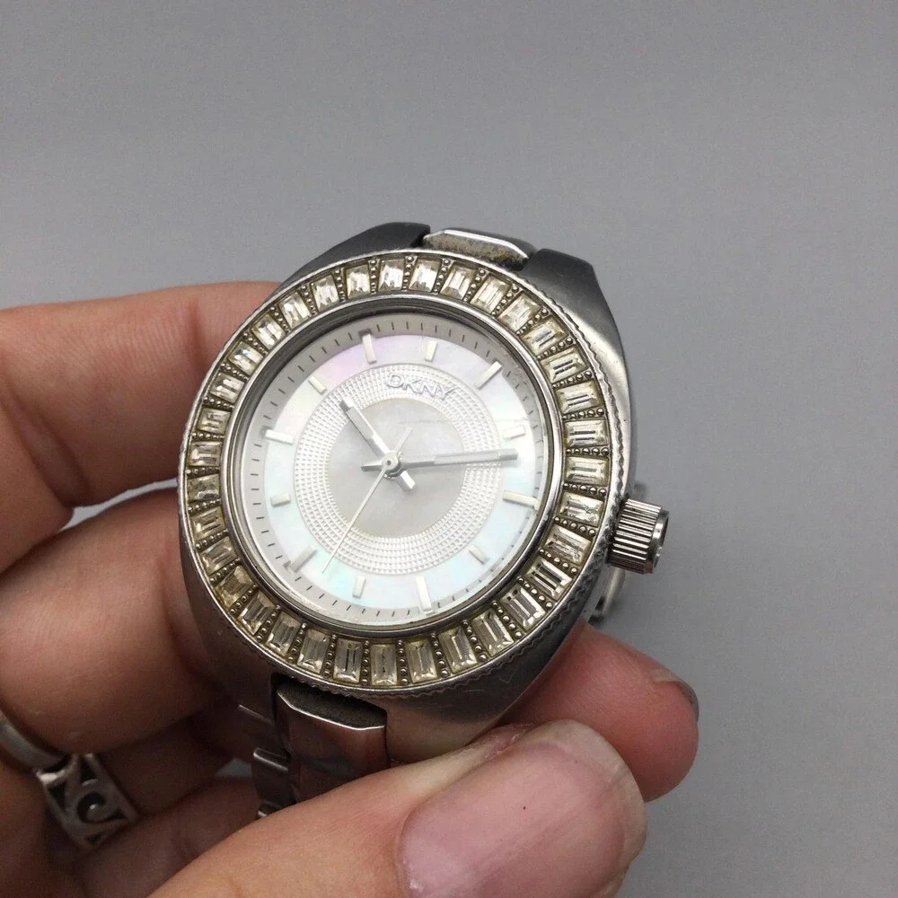 DKNY NY-4333 Womens Watch 37mm White Dial Crystal Bezel New Battery 7